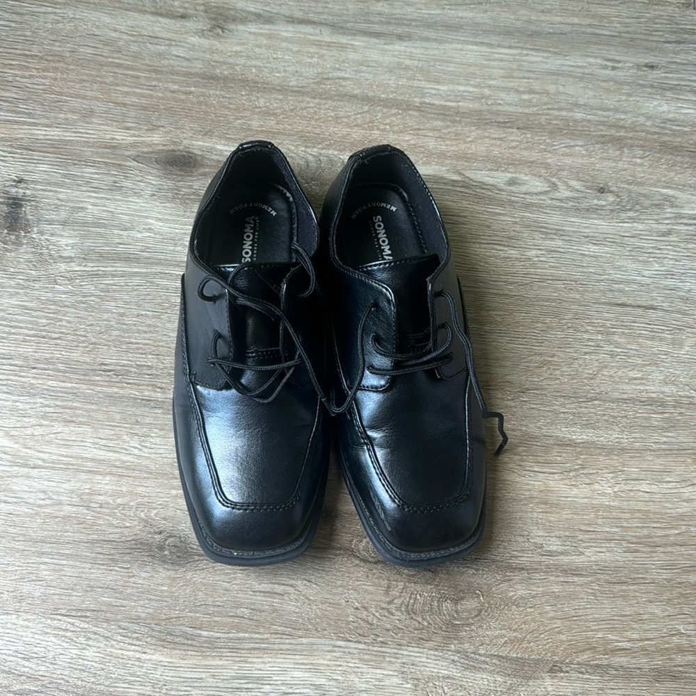 Sonoma black dress shoes, size 3, like new wore handful of times boys